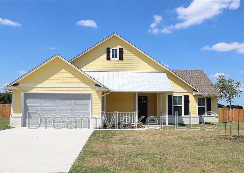 Norman House: 3135 SE 34th Street