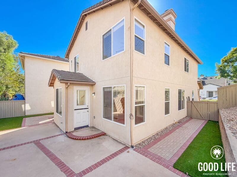 Poway House: 12229 Juniper Way