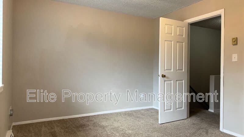 Pueblo Townhome: 25 Royal Crest Dr.
