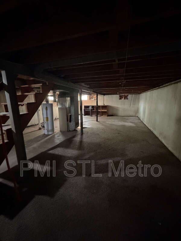 St. Louis House: 9319 Clarion Dr