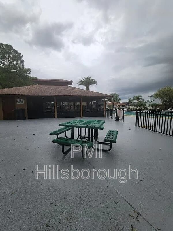 Brandon House: 914 Burlwood Street