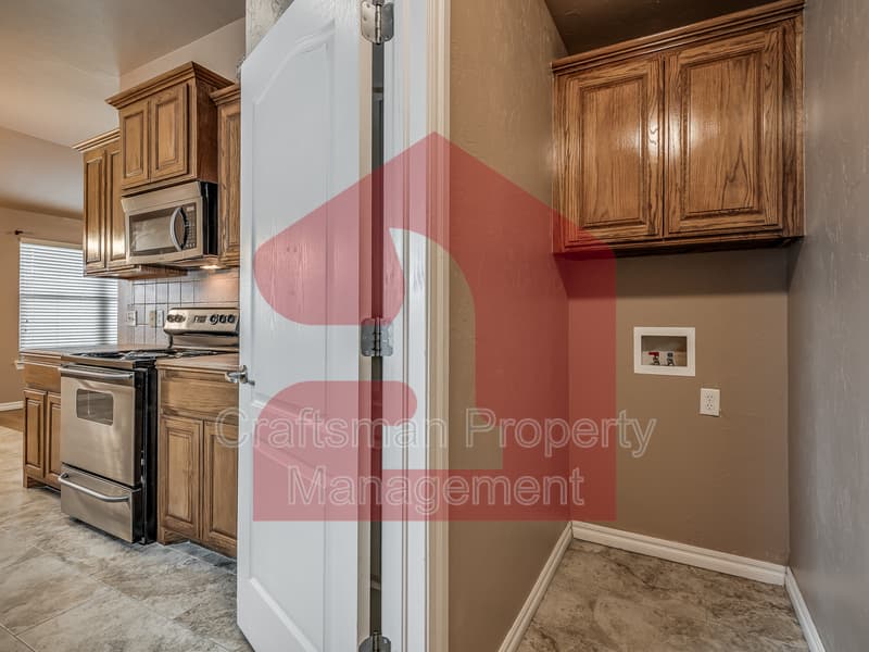 Moore House: 3209 Loren Drive