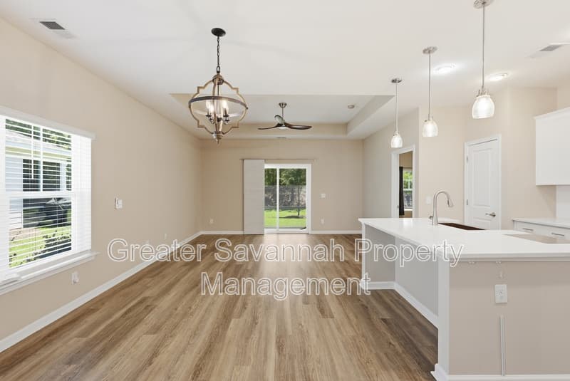 Pooler Townhome: 130 Danbury Court
