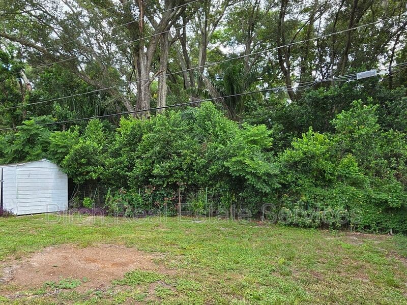 Holiday House: 3402 Peterborough St.