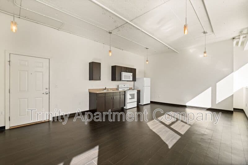 Albuquerque Apartment: 517 Gold Ave Sw