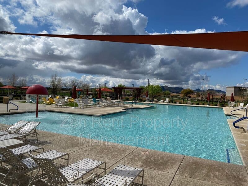 Queen Creek House: 23515 S 231st Way