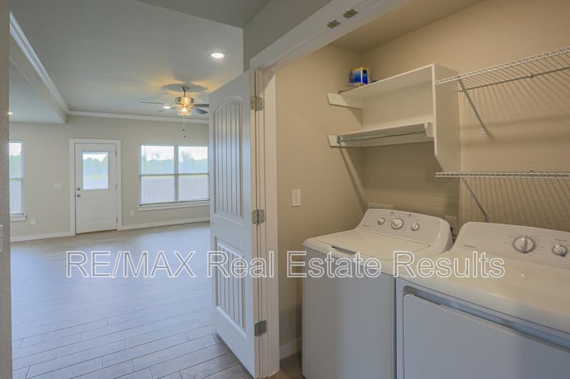 Centerton Condo: 480 Rama St