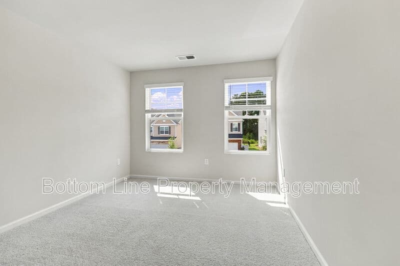 Durham Townhome: 5811 Woodlawn Dr