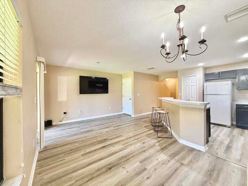 Brandon Townhome: 2516 Oleander Lakes Drive