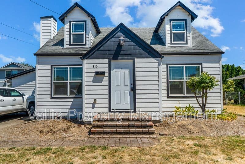 Independence House: 415 South 11th Street