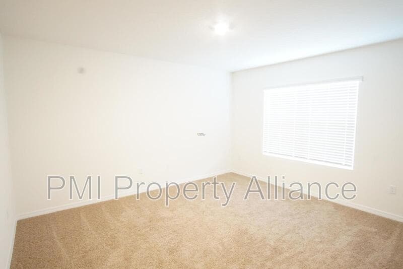 Davenport House: 908 Brooklet Dr