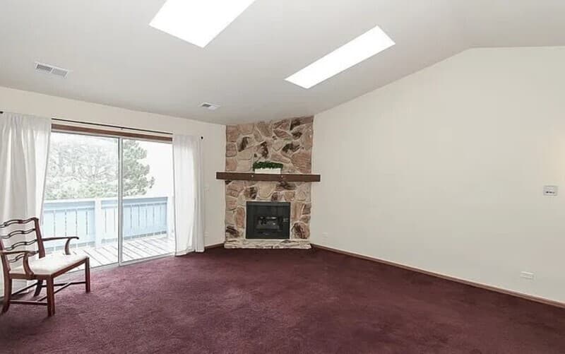 Schaumburg House: 1732 Chesapeake Ln
