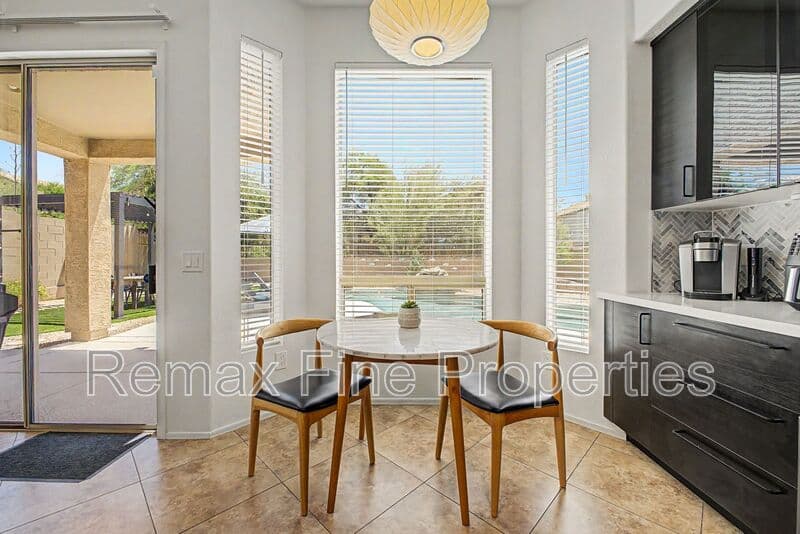 Mesa House: 3563 N Tuscany