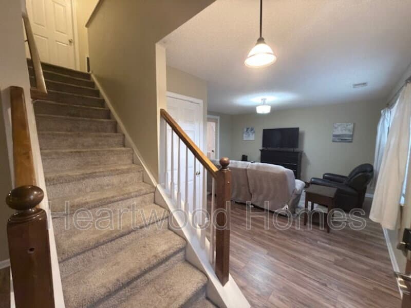 West Columbia House: 264 Orchard Hill Drive