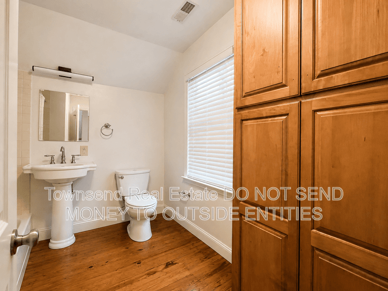 Fayetteville House: 3316 Cliffdale Rd.