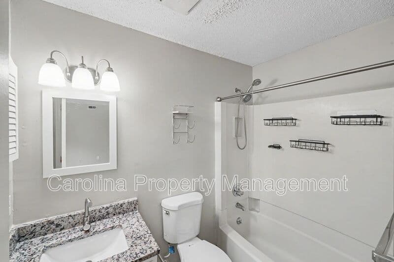 Charlotte House: 10971 Harrowfield Rd