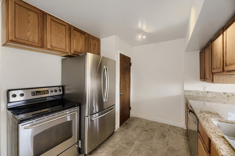 Englewood House: 4757 South Jason Street