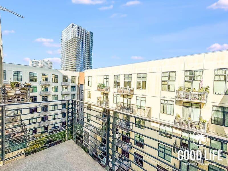 San Diego Condo: 1050 Island Ave