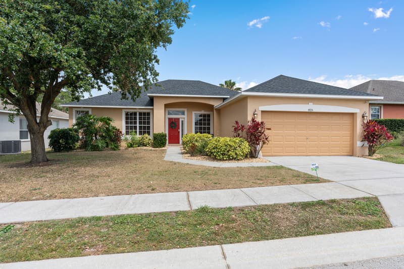Davenport House: 825 Wildflower Rd