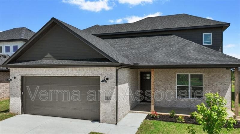 Centerton House: 1221 Mammoth St