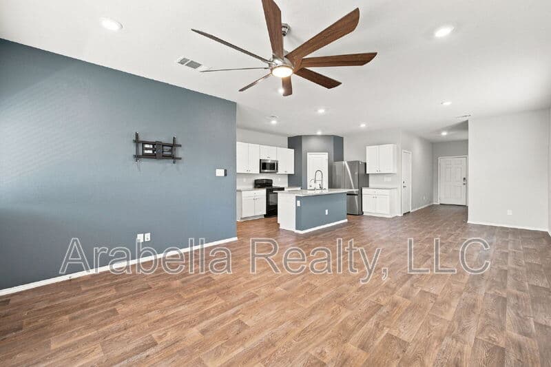 San Antonio House: 3430 Angus Creek