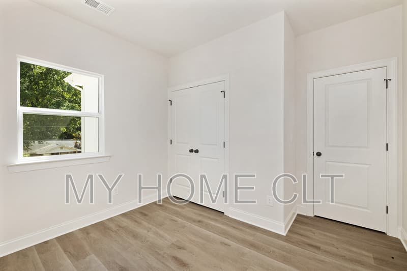 Charlotte Townhome: 2309 Ellen Avenue