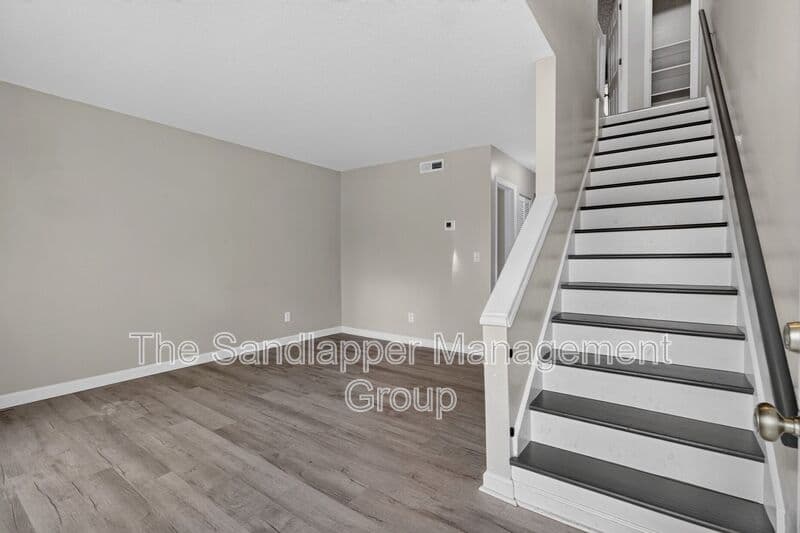 Summerville Townhome: 126 Langley Drive