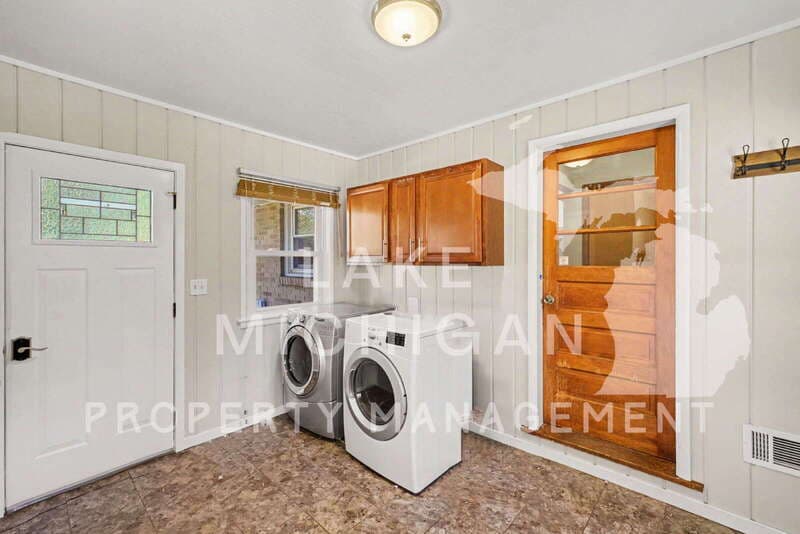 Hudsonville House: 3108 Ottogan Street