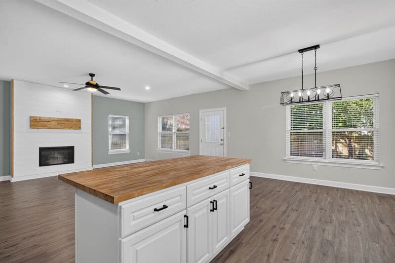 Portsmouth House: 242 Webster Ave