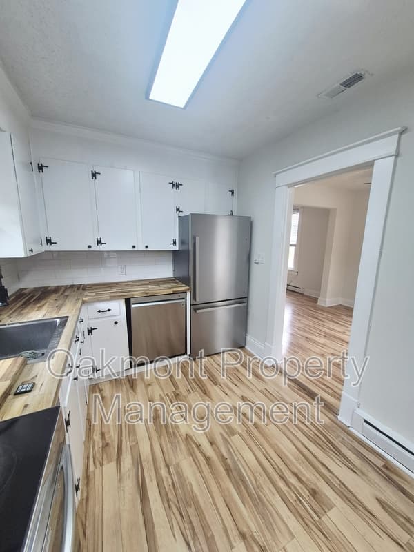 Madison Heights Townhome: 110 Phelps Road - B