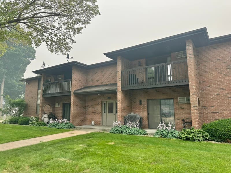 Seymour Condo: 230 Robbins Street - 6
