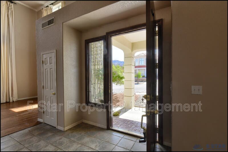El Paso House: 6598 Eagle Ridge Dr !!