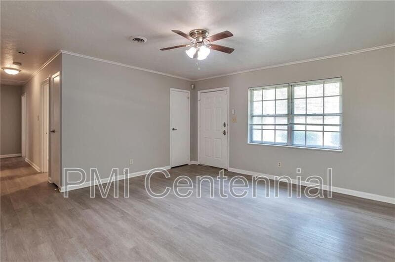 Forest Park House: 484 Evergreen Drive