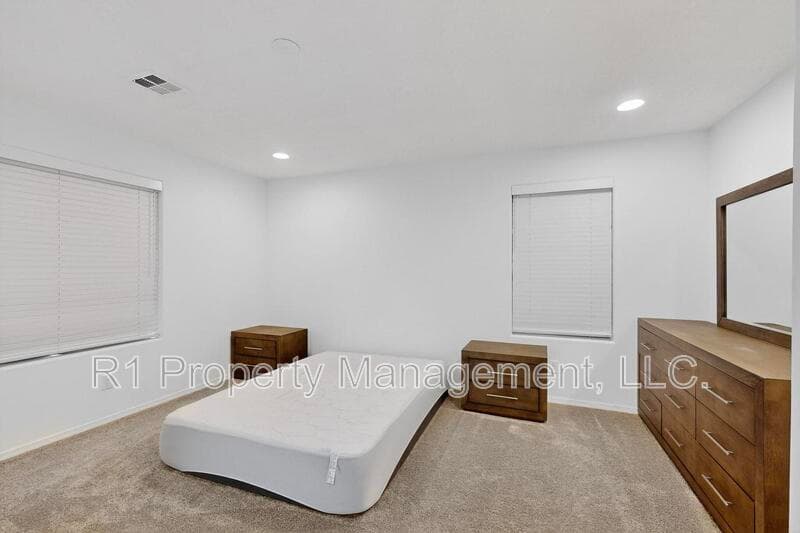 Rio Rancho House: 108 Hue Street