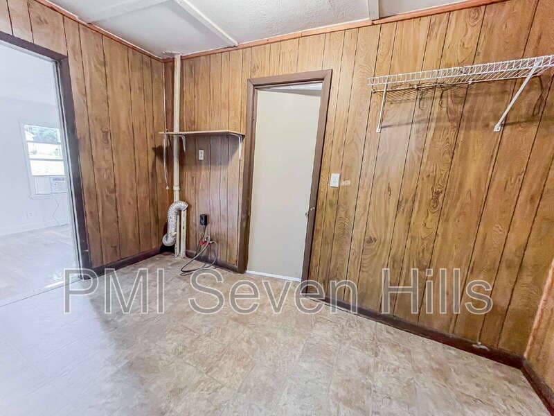 Tallahassee House: 401 Alpha Ave