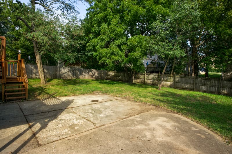 Lee's Summit House: 3513 NE Stanton St