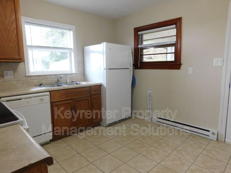 Staunton House: 1008 Perry St
