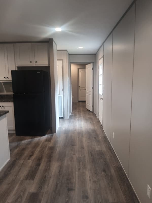 Ellenwood House: 10  Simmons way
