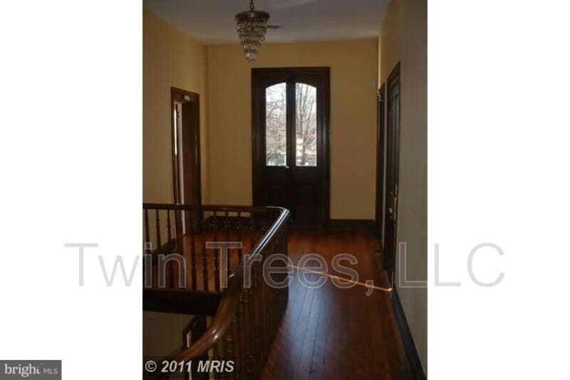 Mount Jackson House: 5974 Main Street