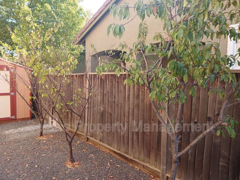 Vacaville House: 2167 Newcastle Dr.