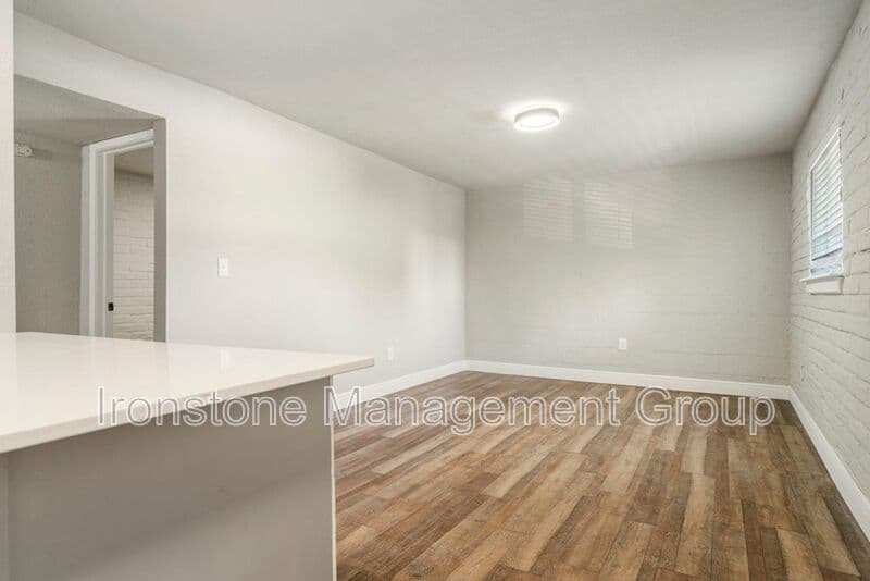 Tulsa House: 2618 E 8th Street