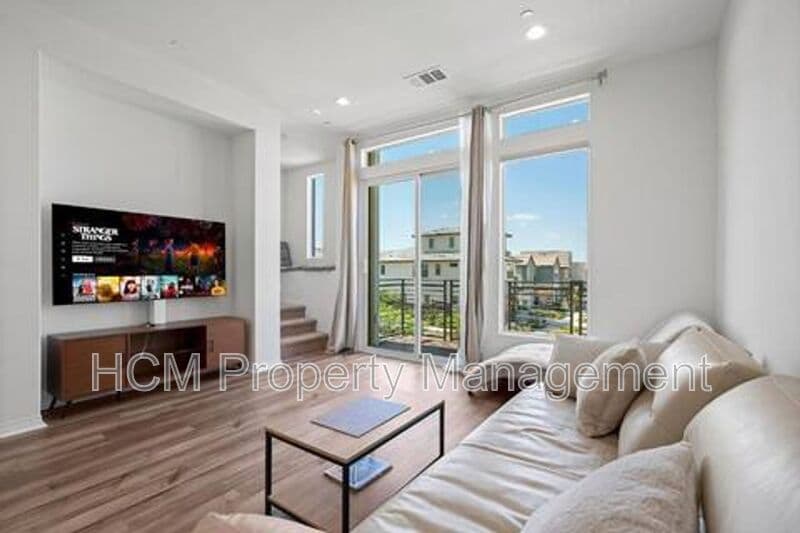 Irvine House: 102 Keeper