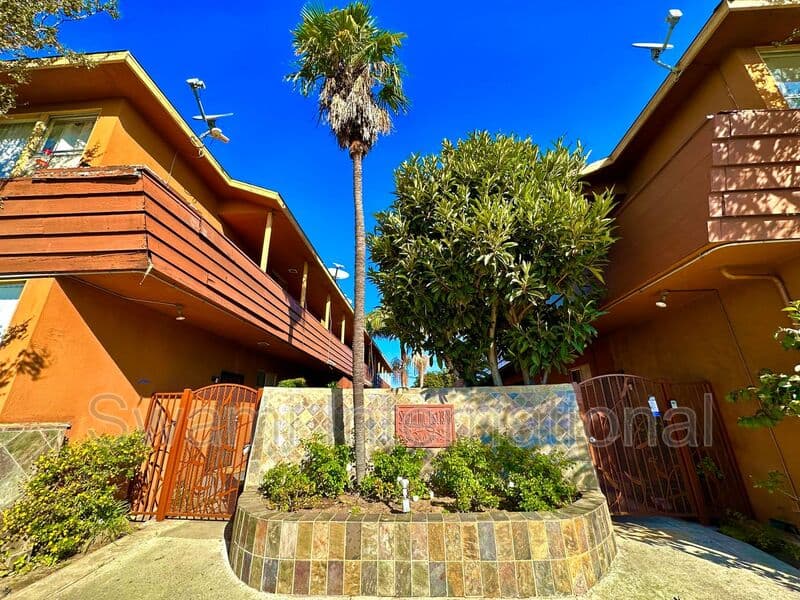 Gardena Condo: 1661 W. 182nd Street