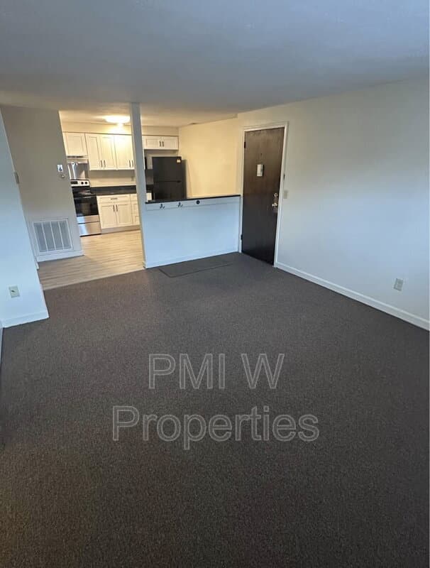 Nashua Condo: 210 Pine St