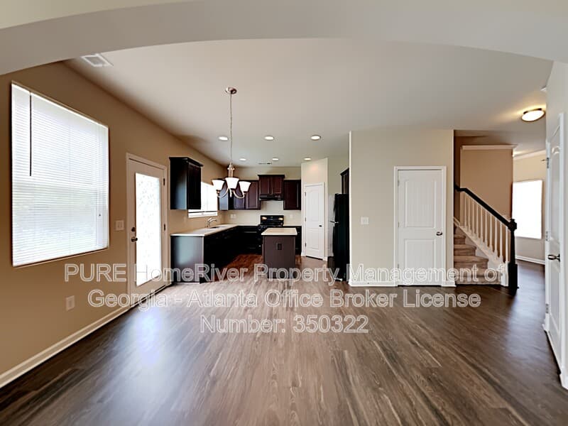 Dallas House: 130 Laurelcrest Ln