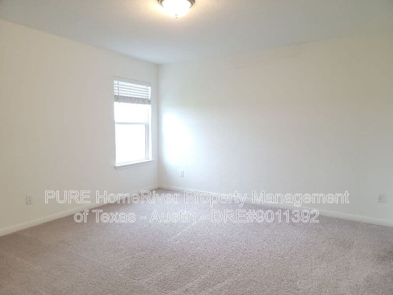 Round Rock House: 3201 College Park Dr