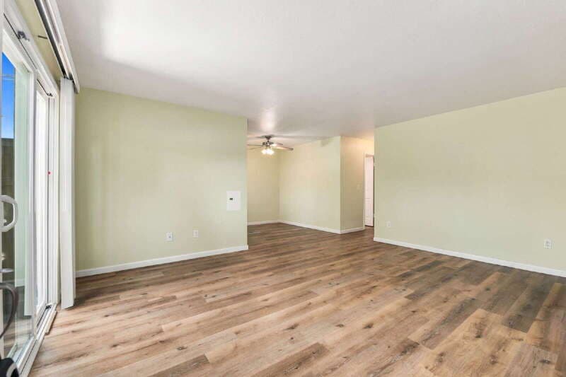 San Diego Condo: 6750 Beadnell Way