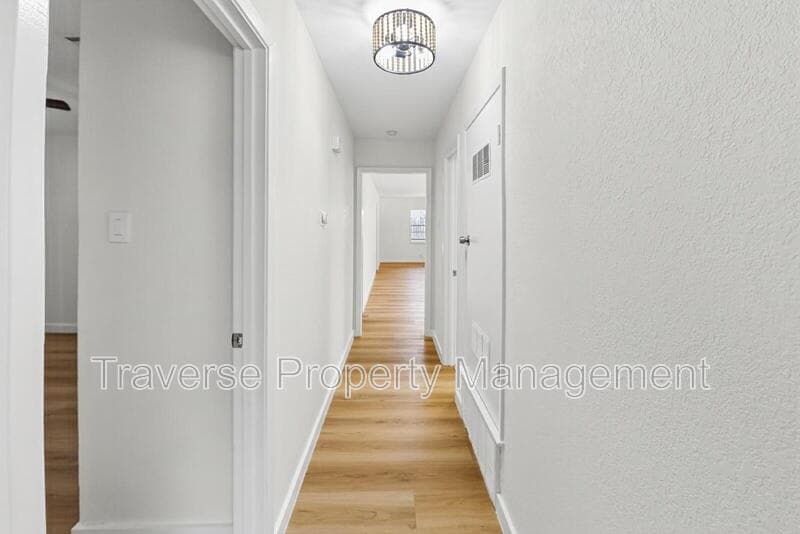 Fort Worth House: 5605 Wimbleton Way