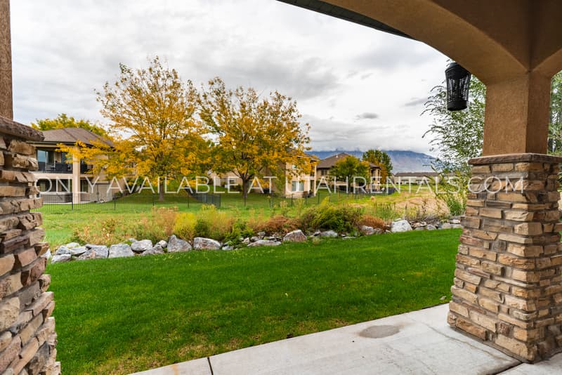 Orem House: 2032 West Golden Pond Way