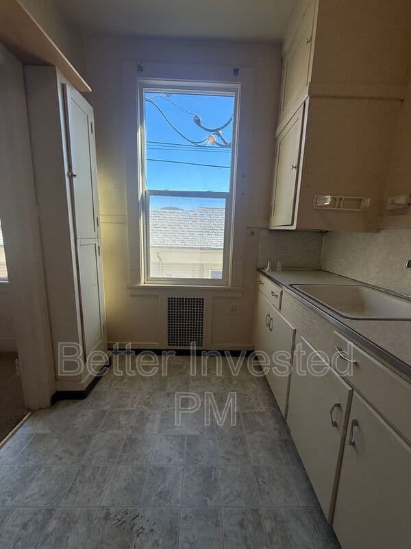 Santa Rosa Condo: 526 B St